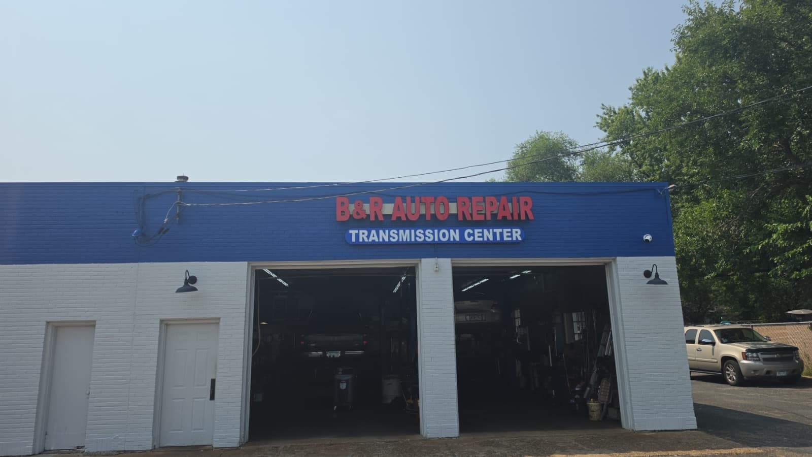 B&R Auto Repair Transmission Center exterior in Crystal, Minnesota